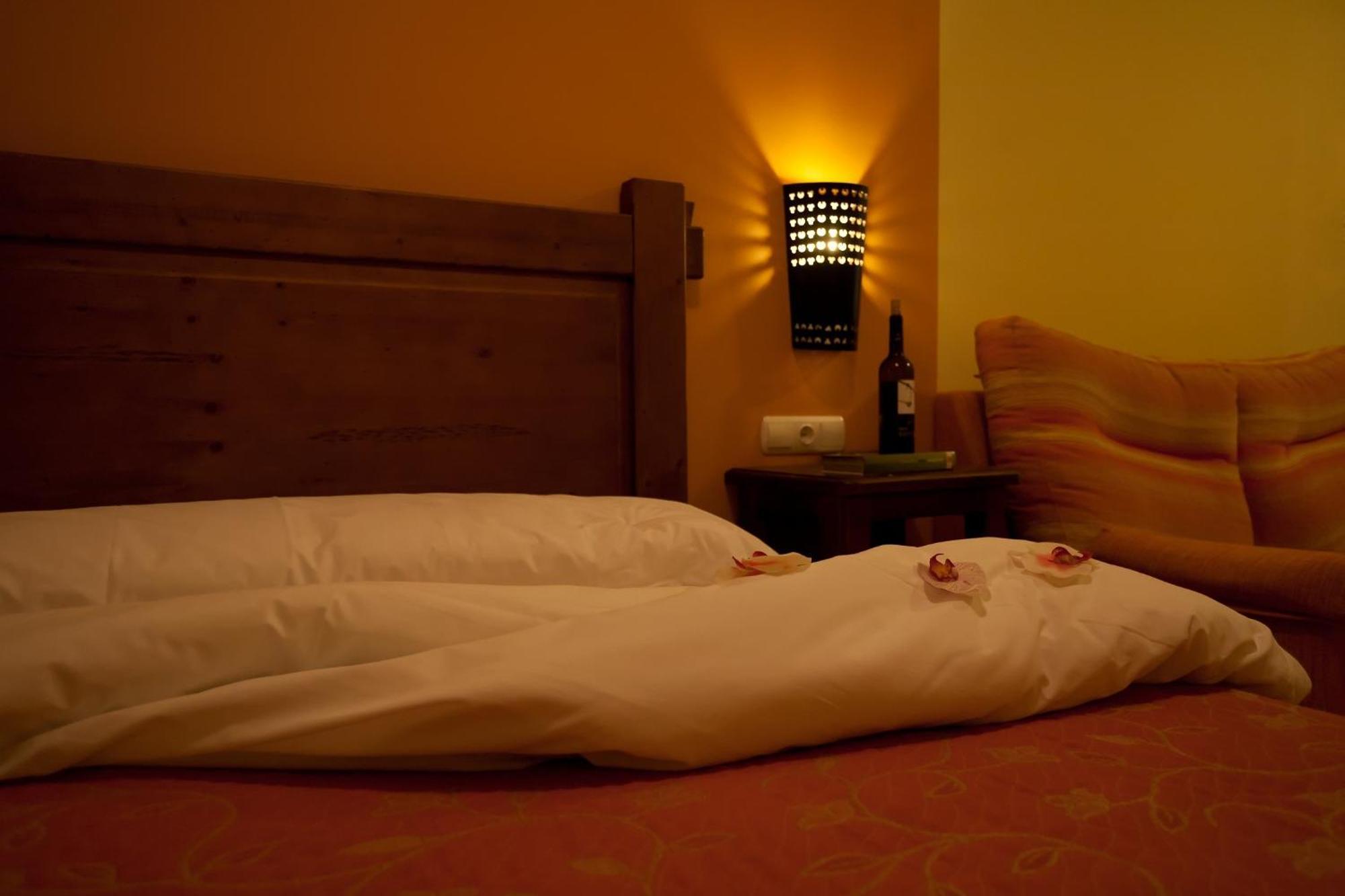 Complejo Turistico Bielsa Hotel Y Camping Екстериор снимка